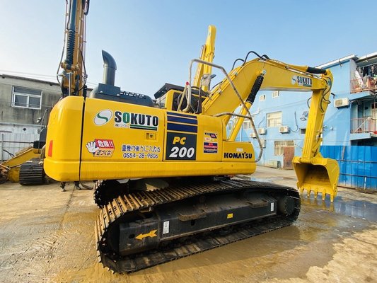 Komatsu PC200-8