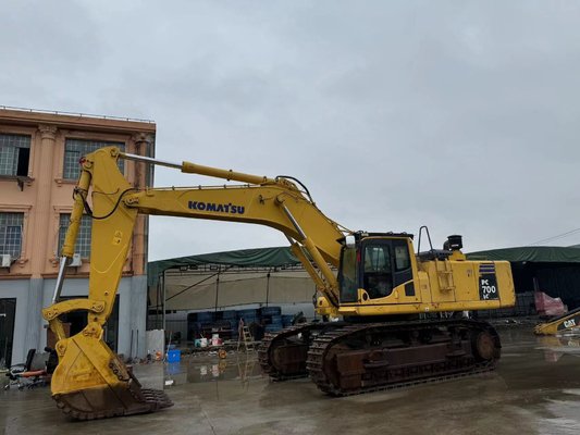 Komatsu PC700-8