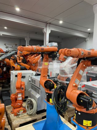 机器人焊接机 焊接单元配备：KUKA KR5 ARC KRC4