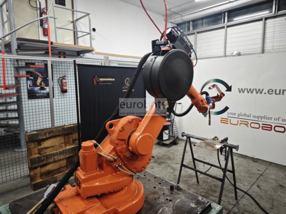 ABB IRB1600 与奥泰 500 安培焊机
