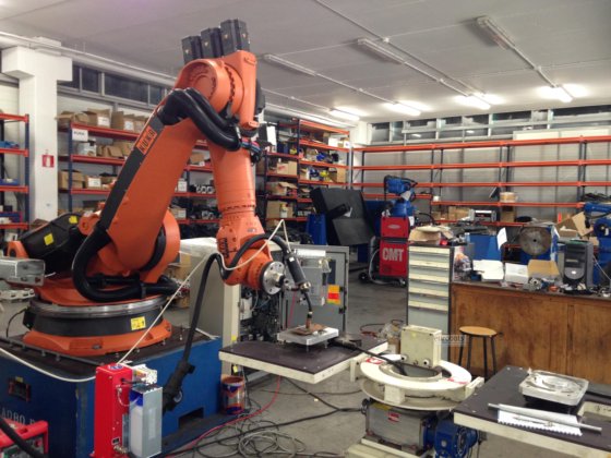 库卡 庫卡KR150 S2000與焊接系統福尼斯TPS4000