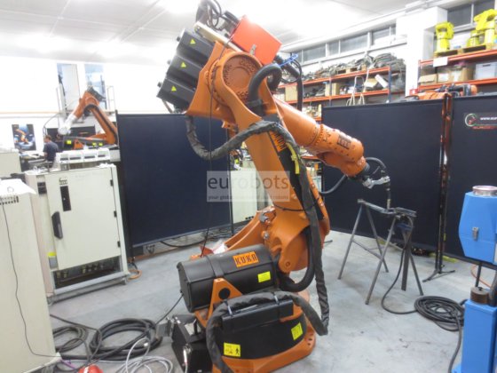 库卡 KUKA KR150 KRC2配有SKS电源和大转盘