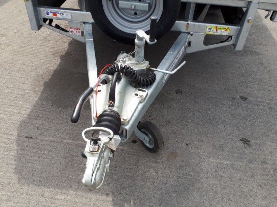 Ifor Williams トライアクスル