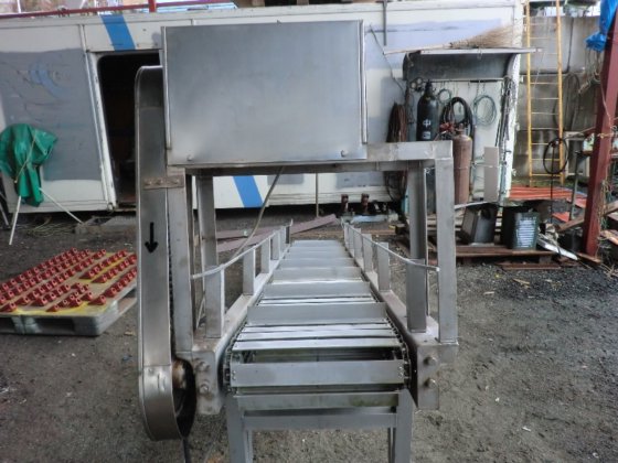 キャタピラー型コンベアー