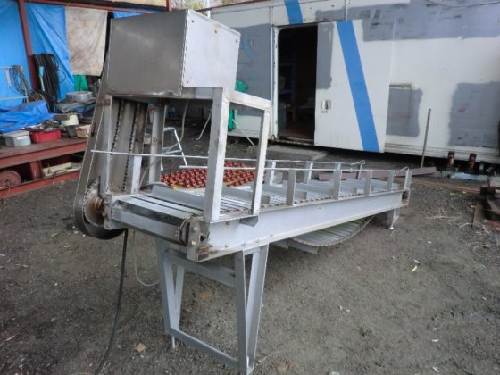 キャタピラー型コンベアー