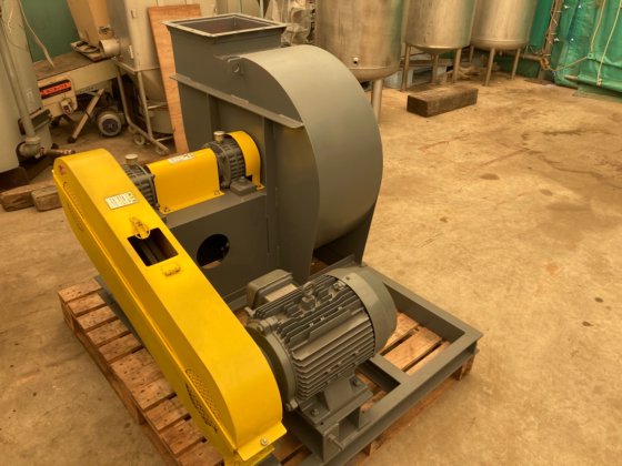 2001 朝日工機製作所 E-30型