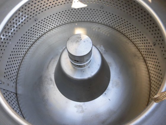 バスケット型遠心脱水機 (遠心分離機)