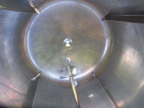 ジャケット付き攪拌タンク