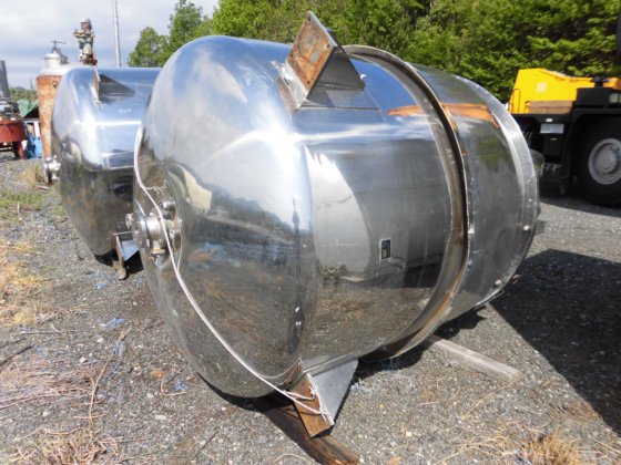 ジャケット付き攪拌タンク