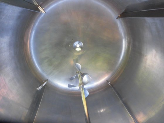 ジャケット付き攪拌タンク