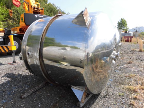 ジャケット付き攪拌タンク