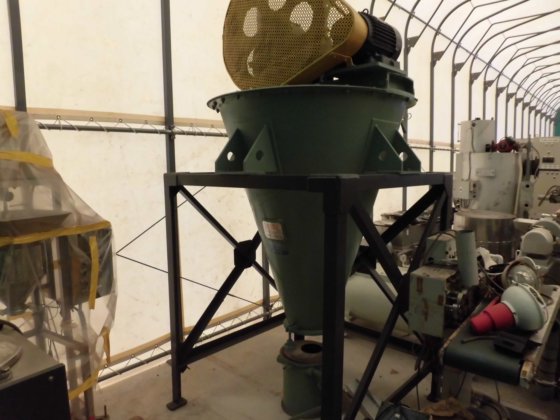 1977 ホソカワミクロン製 NX-2型