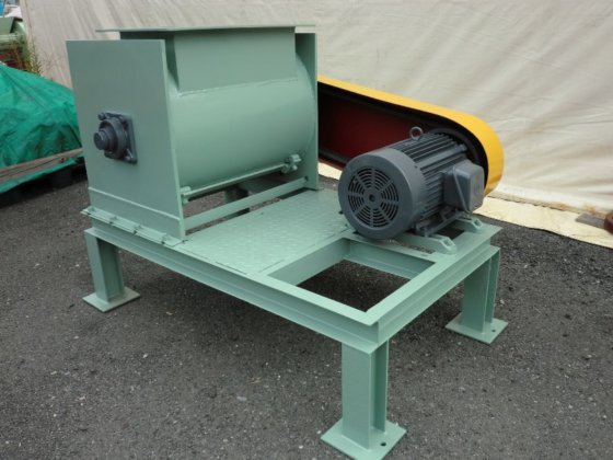 2010 野菜屑粉砕機