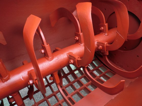 2010 野菜屑粉砕機