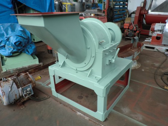 1998 発砲スチロール粉砕機