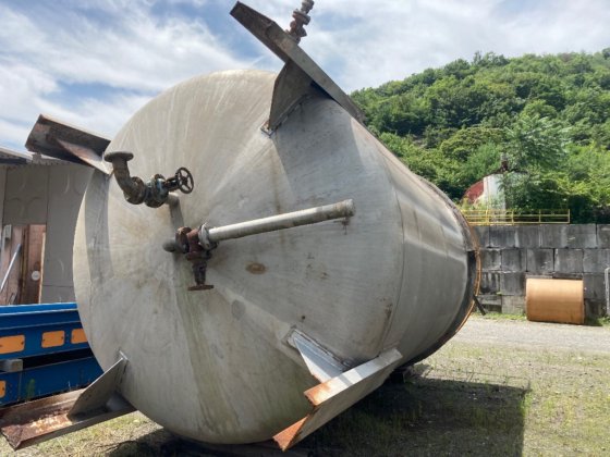 Agitation storage tank