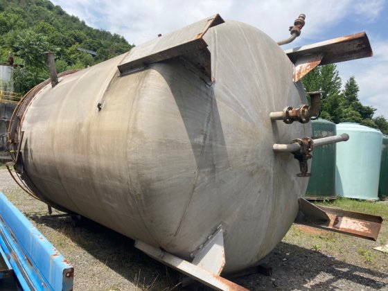 Agitation storage tank