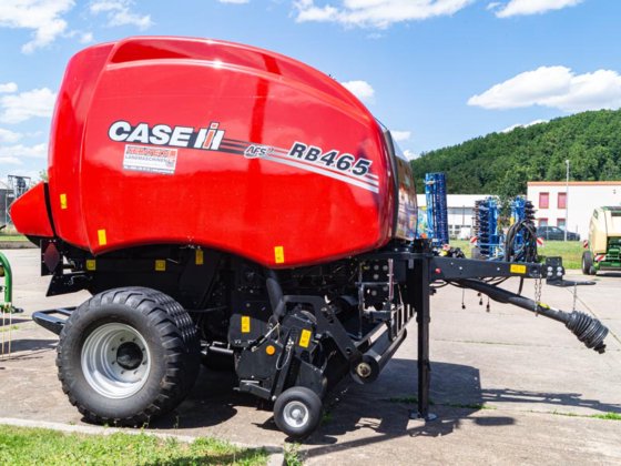 Case RB 465 VC