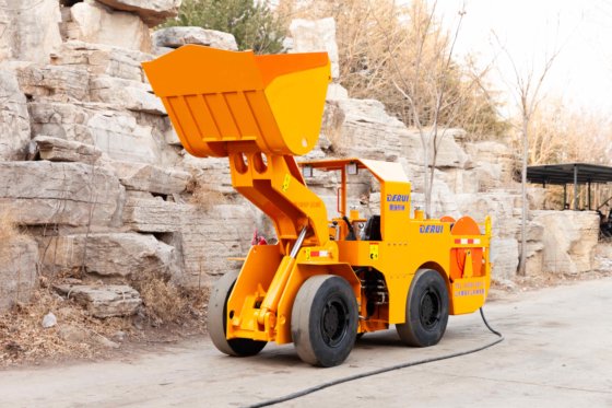 WJD-0.6 地下电动铲运机