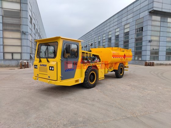 矿用柴油机无轨油料运输车