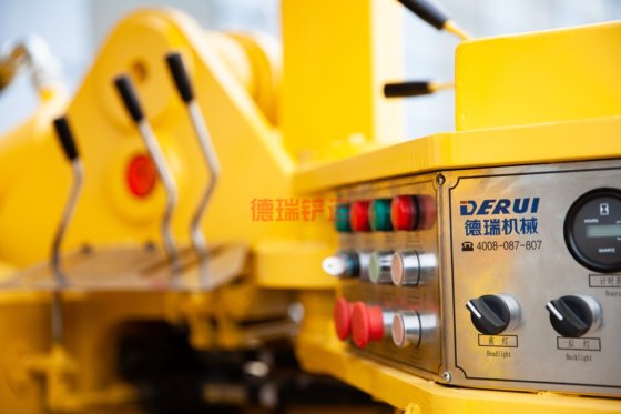 WJD-2 地下电动铲运机