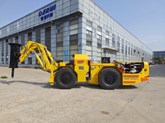 UPT-97/1800矿用破碎台车