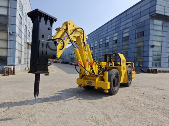 UPT-97/1800矿用破碎台车