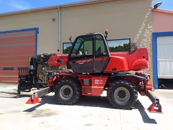 2009 Manitou MRT 1842