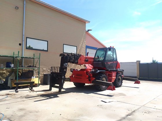 2009 Manitou MRT 1842