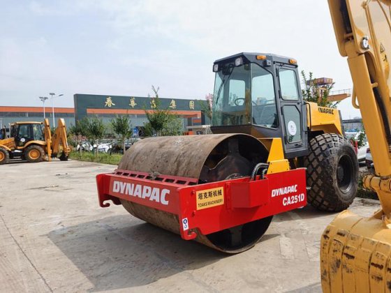 2019 Danapac CA251D