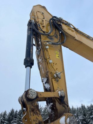 2022 CAT 374-07B