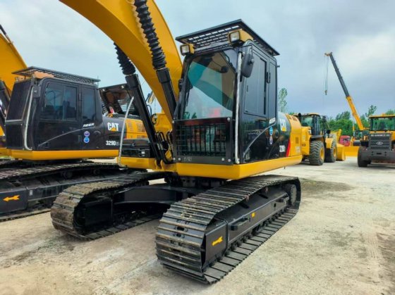 2023年CAT 320 D