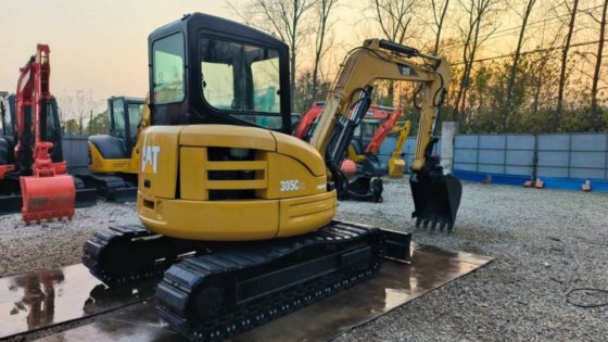 2023 CAT 305 CR