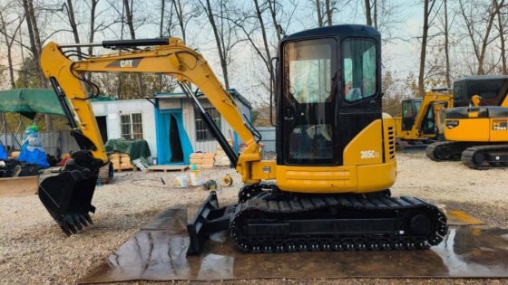 2023 CAT 305 CR