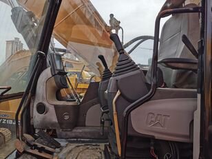 履带式挖掘机 Caterpillar 323D