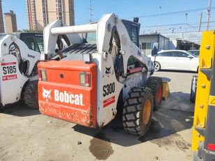 滑移式装载机 Bobcat S300