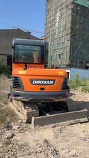 履带式挖掘机 Doosan DX60
