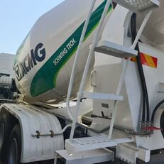 混凝土搅拌车 位于底盘 Howo 的 XCMG