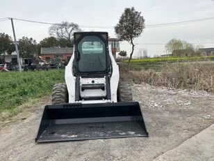 滑移式装载机 Bobcat S300