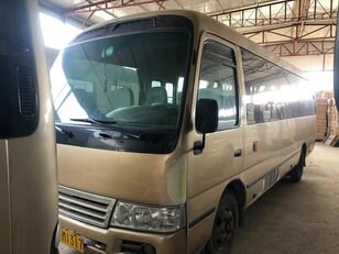 城市公共汽车 Toyota Coaster