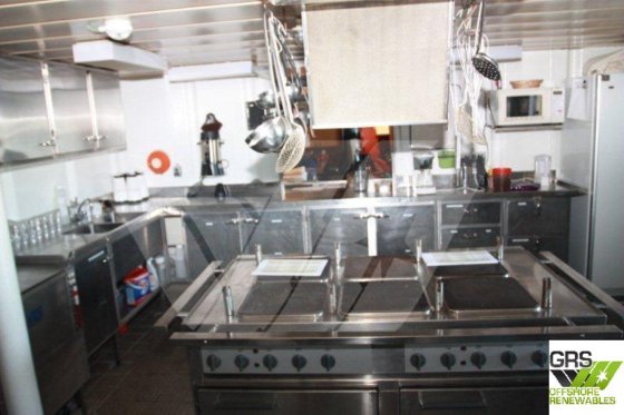 68mオフショア支援・建設船販売