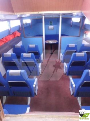 出售13米30座客船