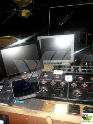 出售13米30座客船