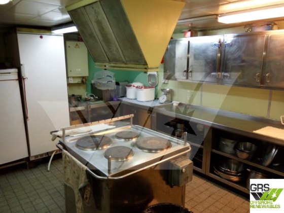 出售106米重载运输船，半潜式