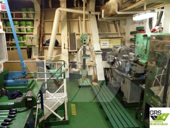 106m 大型貨物運搬船、半潜水型、販売中