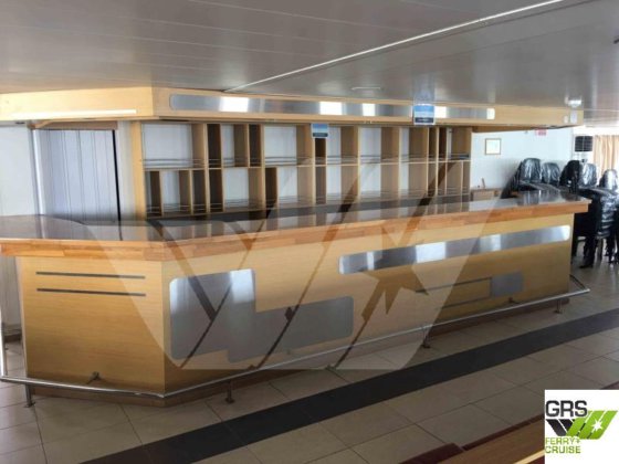 101mの旅客用RORO船を販売します