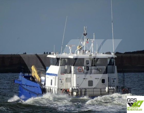 出售26米12人船员转运船