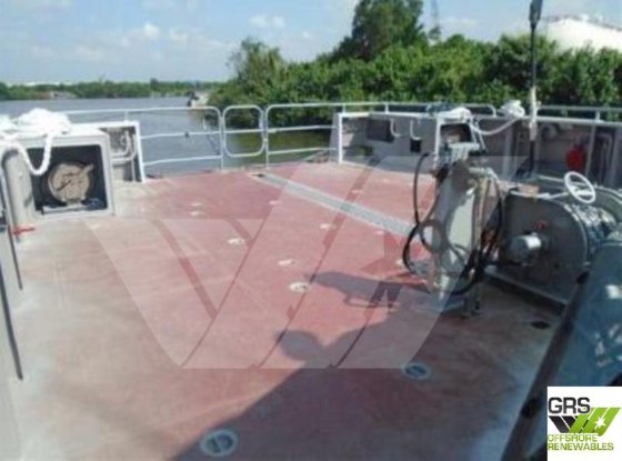 出售22米12人船员转运船