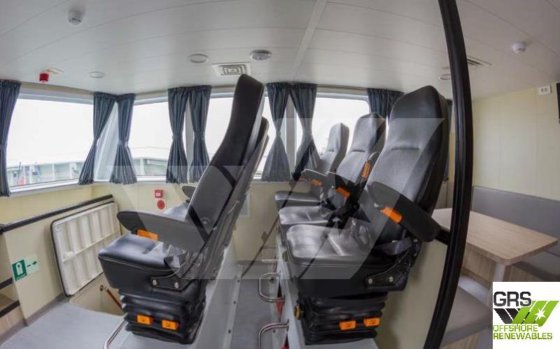 出售22米12人船员转运船