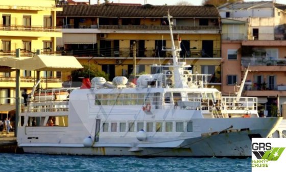 出售40米292座客船